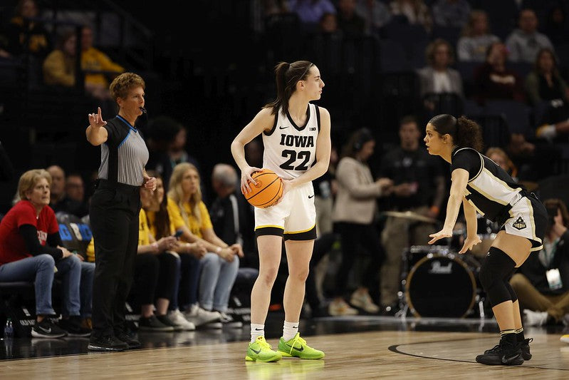 Caitlin Clark: The Phenomenal Player of 2023 NCAA March Madness Tournament