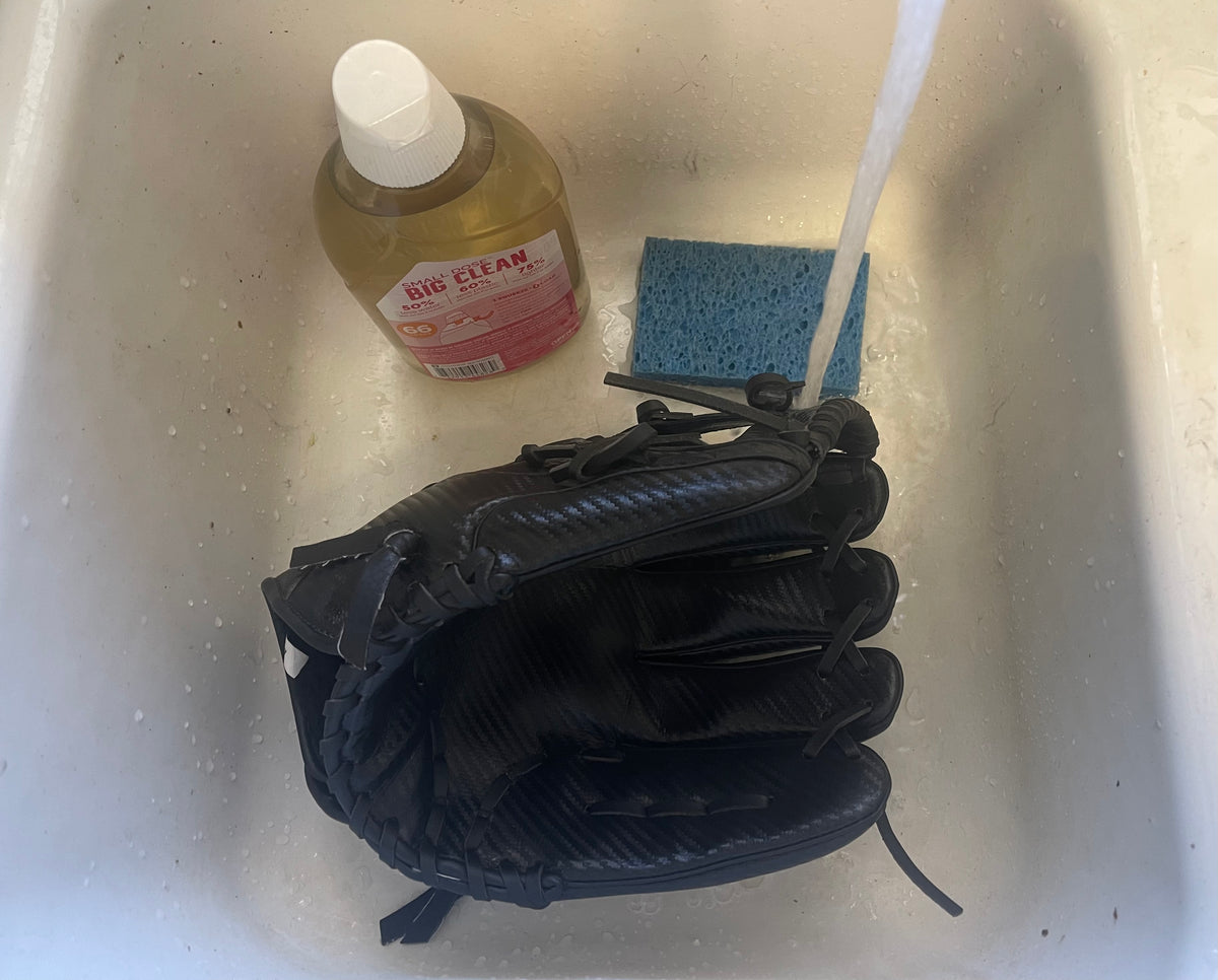 How to Clean A Baseball Glove The Right Way!